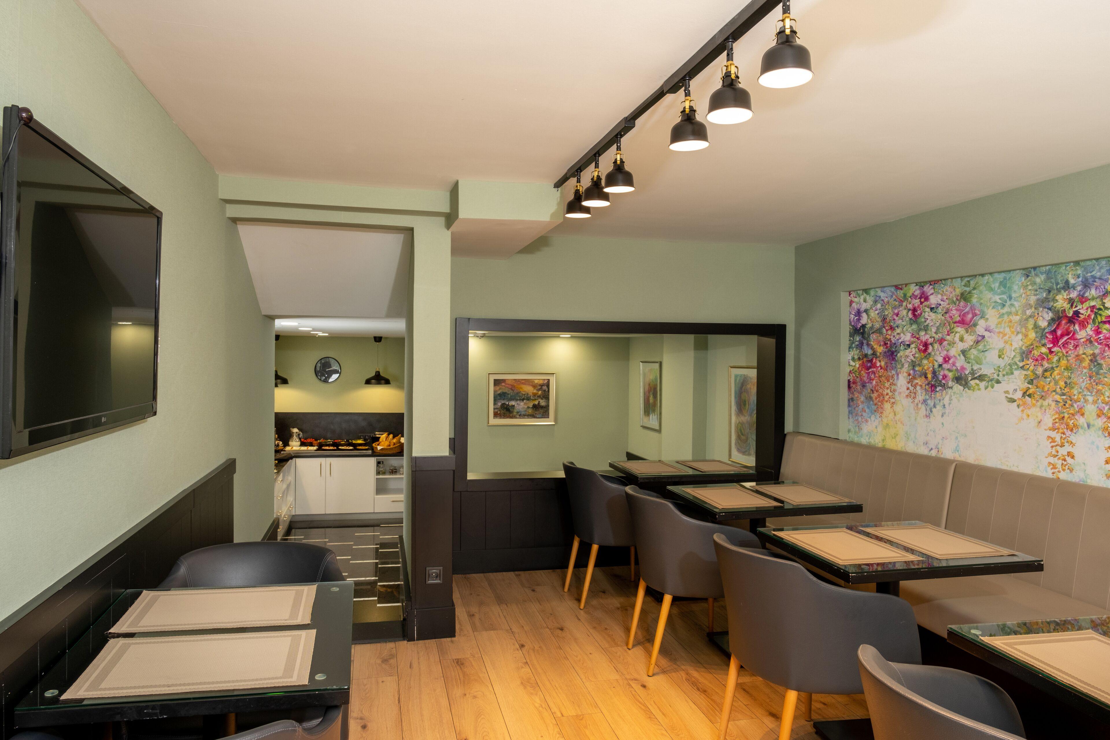 Elm Suite Hotel — Photos 1